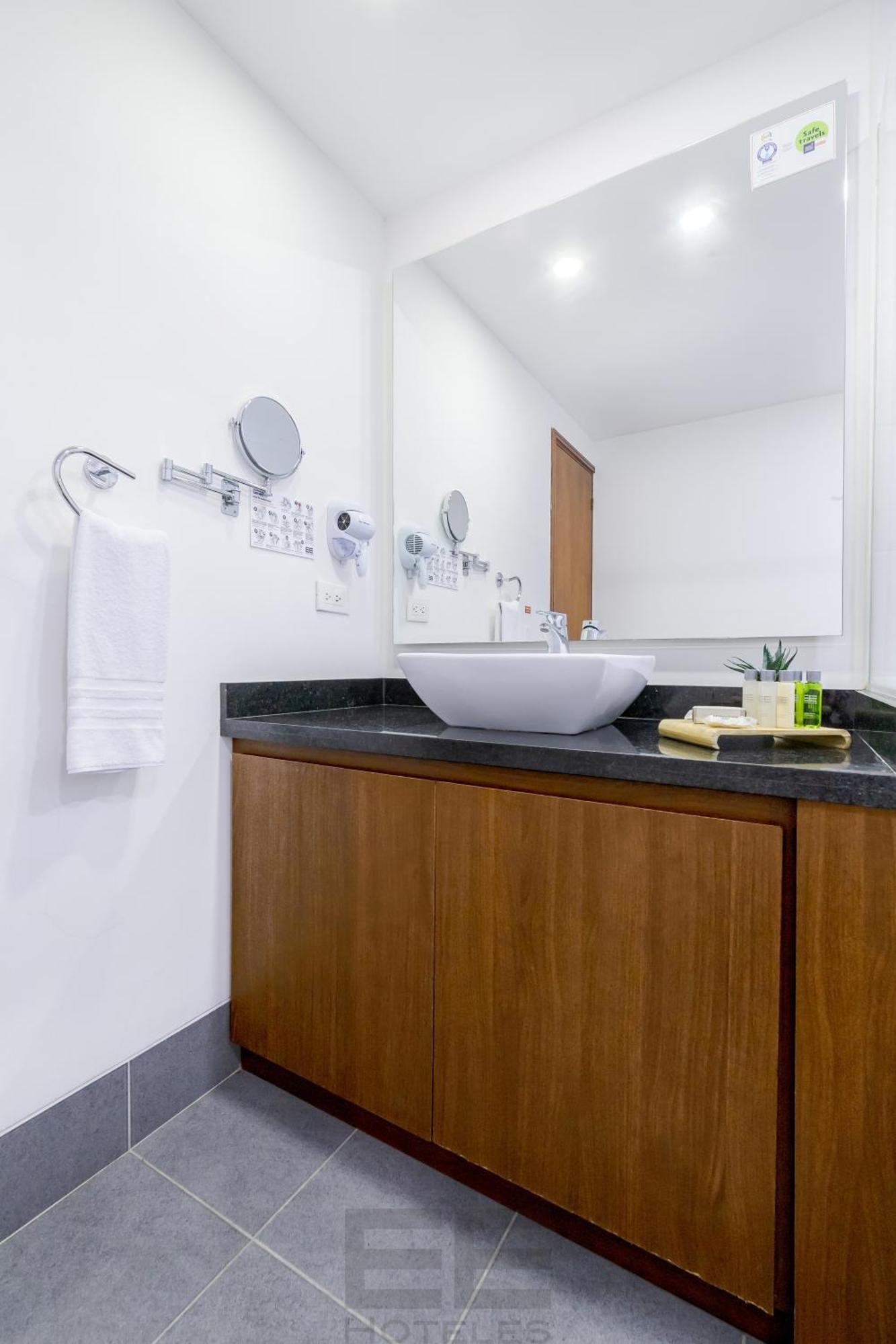 Leblon Suites Hotel Медельин Экстерьер фото