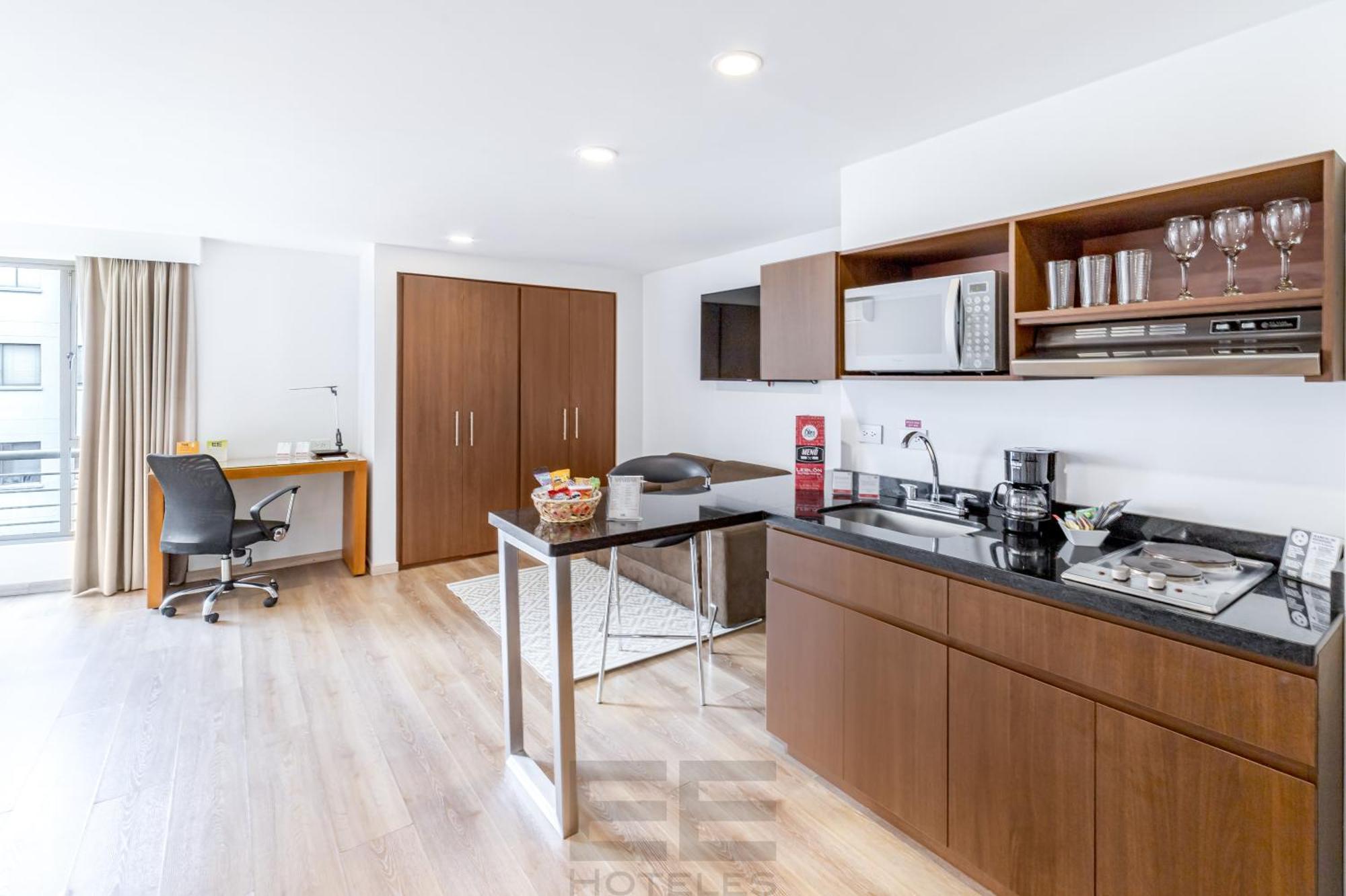 Leblon Suites Hotel Медельин Экстерьер фото